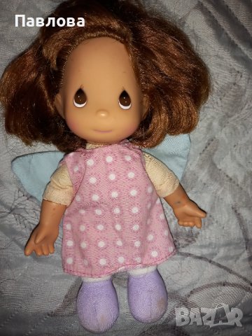 Красива малка кукла