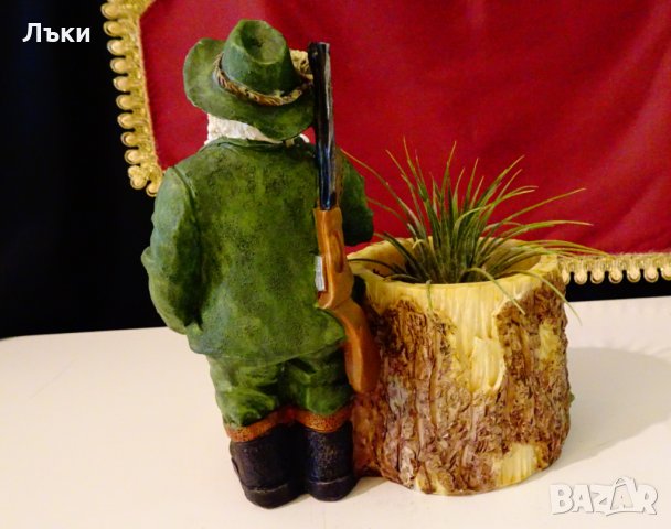 Статуетка ловец,поставка за химикали., снимка 4 - Статуетки - 33984511