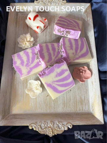 Ръчно изработен сапун с лавандула, кокос, козе мляко, карите, копринени нишки и какао, снимка 3 - Козметика за тяло - 51703151