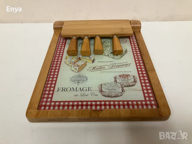 Дъска за сирена + 4 ножа + стъклена дъска - НОВИ, В КУТИЯ !, снимка 2 - Прибори за хранене, готвене и сервиране - 49651926