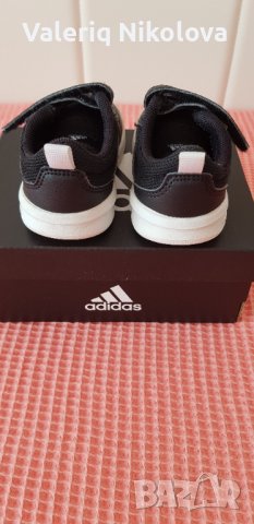 Детски маратонки Adidas 22 номер (13см.), снимка 3 - Детски маратонки - 42229326