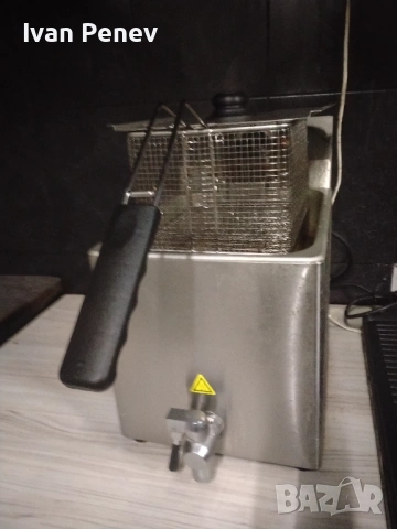 Професионален фритюрник голям