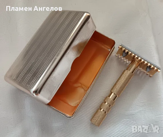Ретро класическа самобръсначка Soluna в оригинална алуминиева кутия-Соц- епоха. 