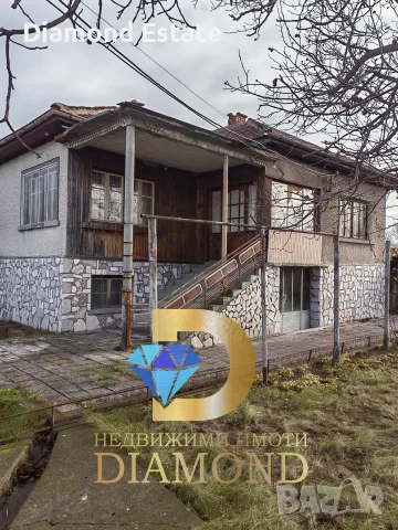 Двуетажна къща в село Върбица, обл. Хасково