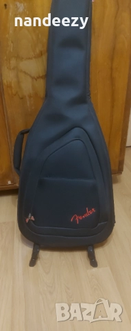 Китара Squier Affinity Stratocaster HSS + калъф Fender и усилвател Fender Champion 20, снимка 2 - Китари - 52617825