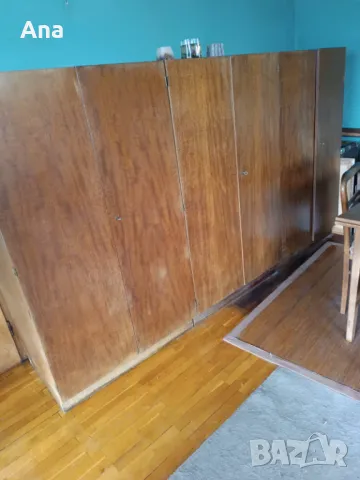 Три гардероба от масив, снимка 3 - Гардероби - 48544422