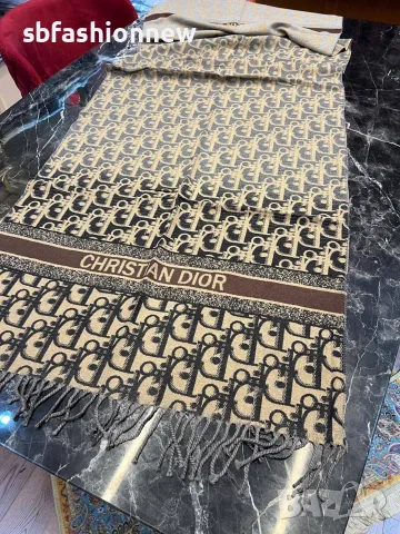 Christian Dior кашмирени шалове, снимка 2 - Шалове - 56116206