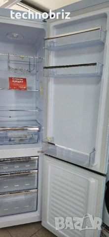 Немски ретро хладилник с фризер Amica Baby Blue - 2 ГОДИНИ ГАРАНЦИЯ, снимка 5 - Хладилници - 54137072