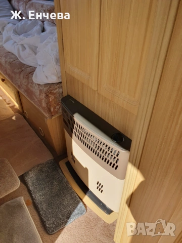 Каравана SWIFT, къса за двама човека, снимка 9 - Каравани и кемпери - 53934142