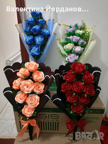 букети със сатенени рози 