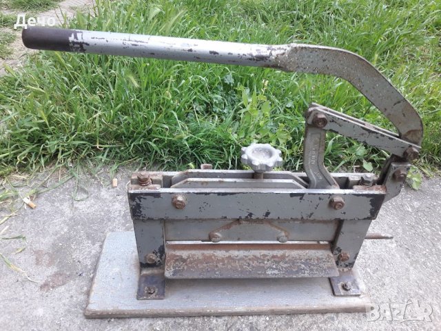 ПРОФЕСИОНАЛНА ИТАЛИАНСКА  ГИЛОТИНА ЗА  РАЗЛИЧНИ НАСТИЛКИ ТРОТОАРНИ ПЛОЧИ И БЛОКЧЕТА  ДО 31см, снимка 2 - Други машини и части - 36719911