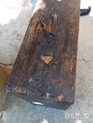 Старинен дървен куфар с ключ, снимка 12 - Антикварни и старинни предмети - 51478044