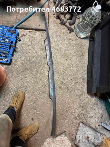 Метална маска под фаровете и емблемата на Vw Golf 3 само за 20лв., снимка 2 - Части - 52804282