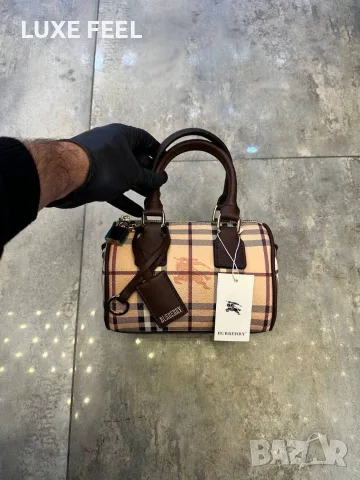 Burberry ✨Дамски Чанти , снимка 4 - Чанти - 56538215