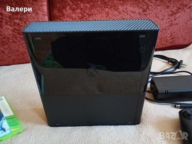 XBOX 360 E +джойстик и 5 игри, снимка 6 - Xbox конзоли - 53040001