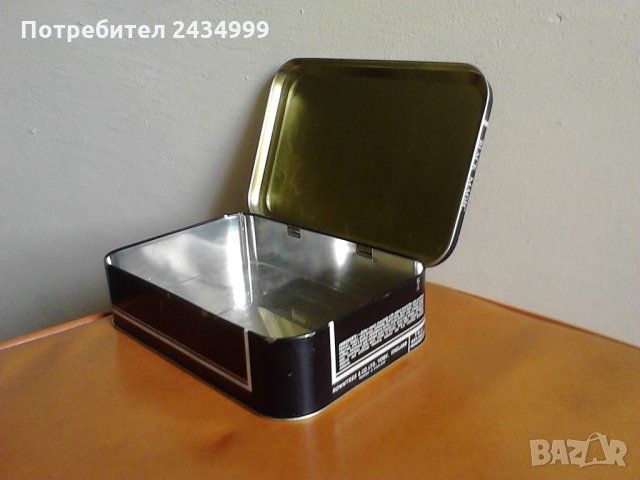 Продавам 4 кутии, 2 от метал и 2 от твьрд дебел картон, снимка 11 - Колекции - 29356452