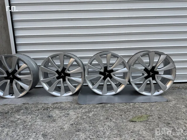 Комплект джанти за Tesla Model 3 Performance 19’ , снимка 2 - Гуми и джанти - 56107812