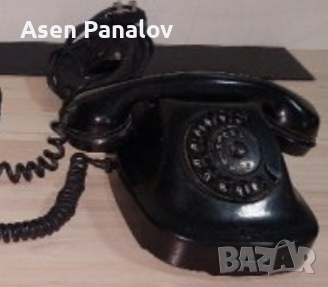 Стар бакелитов телефон 2 бр