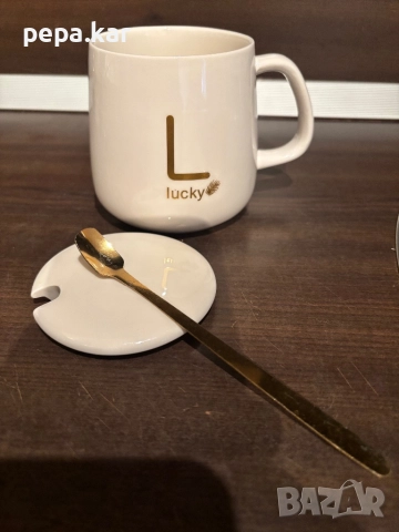 Чаша за чай и кафе ,порцелан ,с лъжичка и капаче, снимка 3 - Сервизи - 52690910