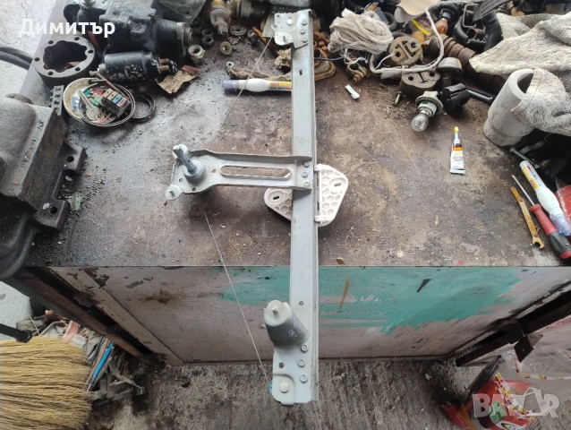 Стъкло повдигач Преден Ляв За Дачия Логан МЦВ 2007г / Dacia Logan MCV 2007y