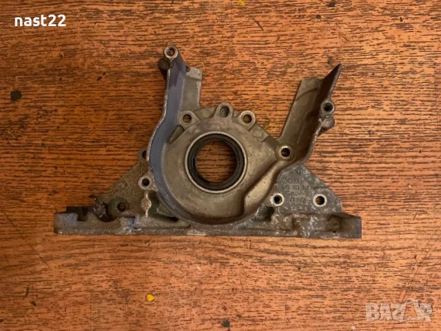 Фланец-(капак)колянов вал 1.4 тди 045 103 153 Фолксваген,Ауди,Сеат