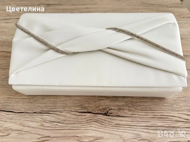 Бели официални чанти Клъч , снимка 3 - Чанти - 56205820