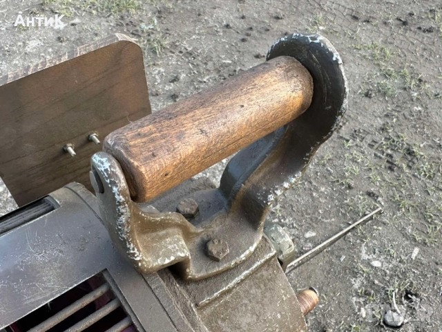 Военна Ръчна Сирена за Въздушна Тревога, снимка 8 - Антикварни и старинни предмети - 52772477