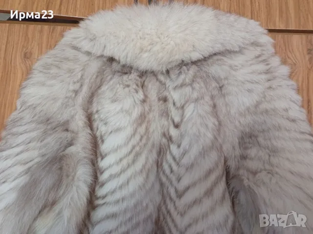 Палто ест. косъм от бяла лисица, снимка 3 - Палта, манта - 43324379