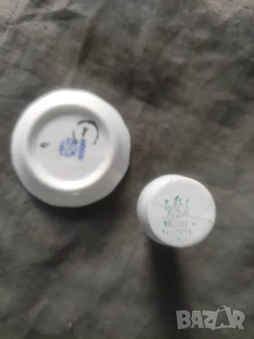 Продавам Унгарски порцелан : миниатюрна ваза и чиния, снимка 6 - Други ценни предмети - 49962575