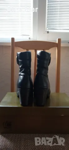 боти от естествена кожа , снимка 2 - Дамски боти - 48200706