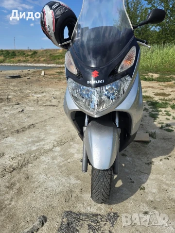 Suzuki Burgman 125 Бартер за 250 с доплащане от моя страна, снимка 2 - Мотоциклети и мототехника - 51280670