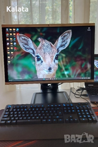 Монитор HP Compaq LA2405wg, снимка 1