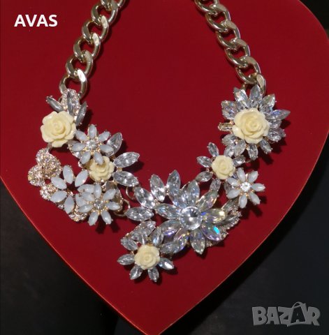 Нова огърлица с жълти и блестящи цветя