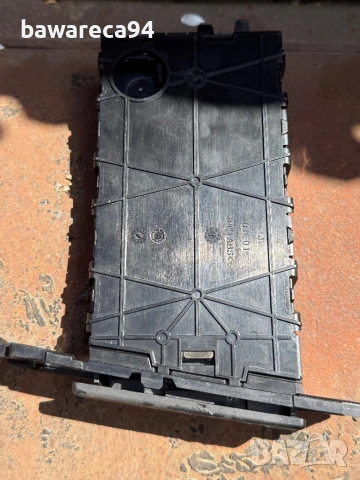 Десен къп холдер BMW E9x, снимка 4 - Аксесоари и консумативи - 54327686