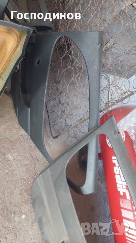 Врати за Volvo V40, S40, снимка 9 - Части - 42038168