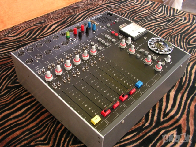 Смесителен пулт, Винтидж MIXER  Studer 069 6/2 в уникален комплект, снимка 3 - Ресийвъри, усилватели, смесителни пултове - 51848782
