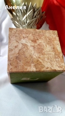 Купа с мраморна поставка, снимка 2 - Други - 52095202