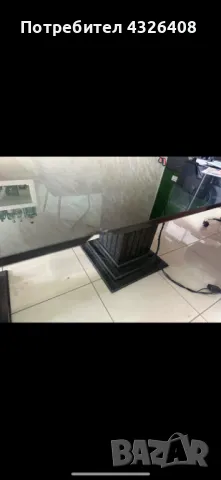 Заседателна офис маса от закалено стъкло., снимка 3 - Работни маси и бюра - 48422597