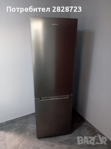Продавам нов хладилник 