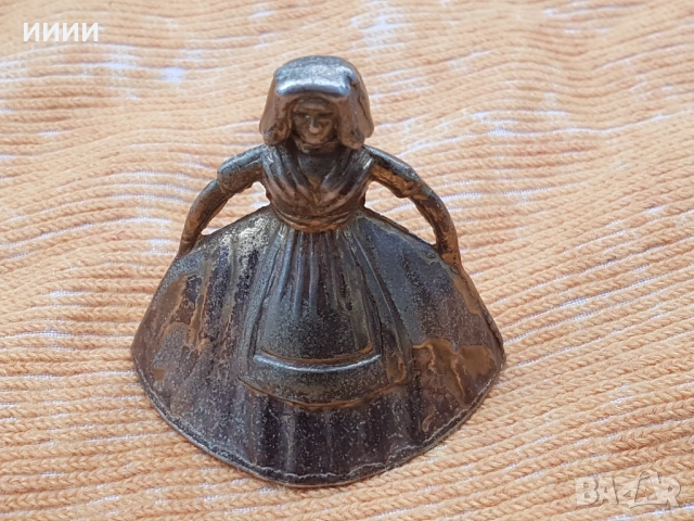 Камбанка звънец за прислуга жена