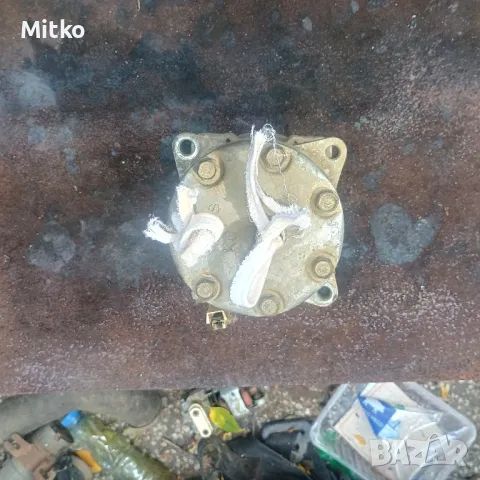 Компресор Климатик За Фолксваген Пасат Б3 1.8Моно 1990г / VW Passat B3 1.8Mi 1990y