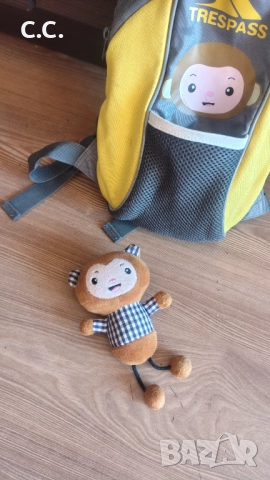 Детска малка раничка Trespass, 14 лв, снимка 3 - Раници - 52232714