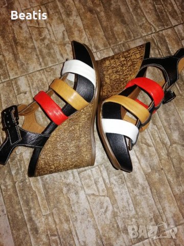 Сандали на платформа , снимка 2 - Сандали - 31798939