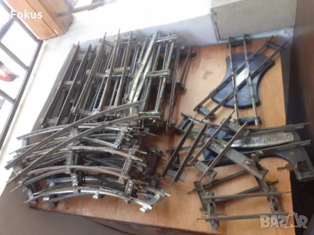 Лот части влакче конструктор метални релси писта- стара игра