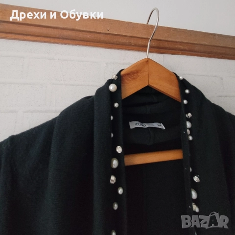 Черна жилетка с камъни и перли, снимка 2 - Жилетки - 52466592