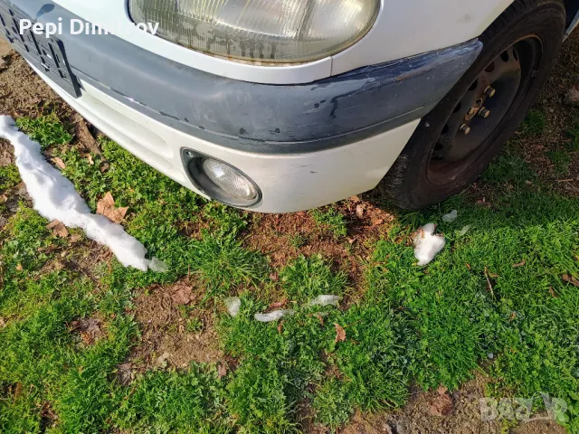Предна броня Renault Clio II Hatchback (09.1998 - 09.2005), снимка 2 - Части - 49820179