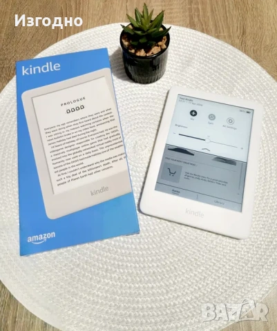 Kindle 10th generation електронен четец с подсветка БЕЗПЛАТНА ДОСТАВКА, снимка 4 - Електронни четци - 54360263