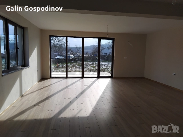 Новопостроена двуетажна къщата в село Генерал Кантарджиево с Акт 16, снимка 15 - Къщи - 46920875