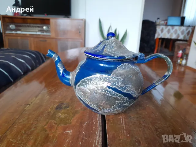 Стар емайлиран чайник #69