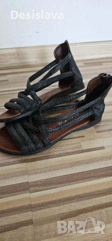 Черни сандали, снимка 5 - Детски сандали и чехли - 50665206